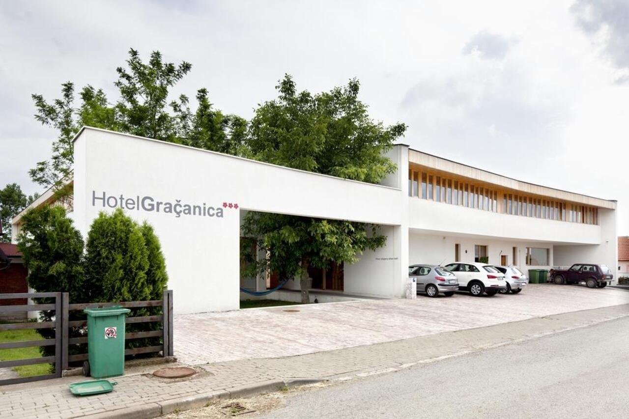 Hotel Gracanica 외부 사진